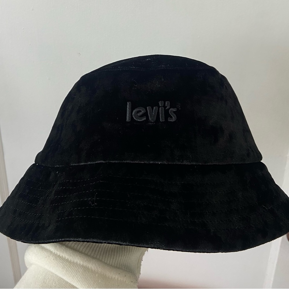 Levi's Black Bucket Hat